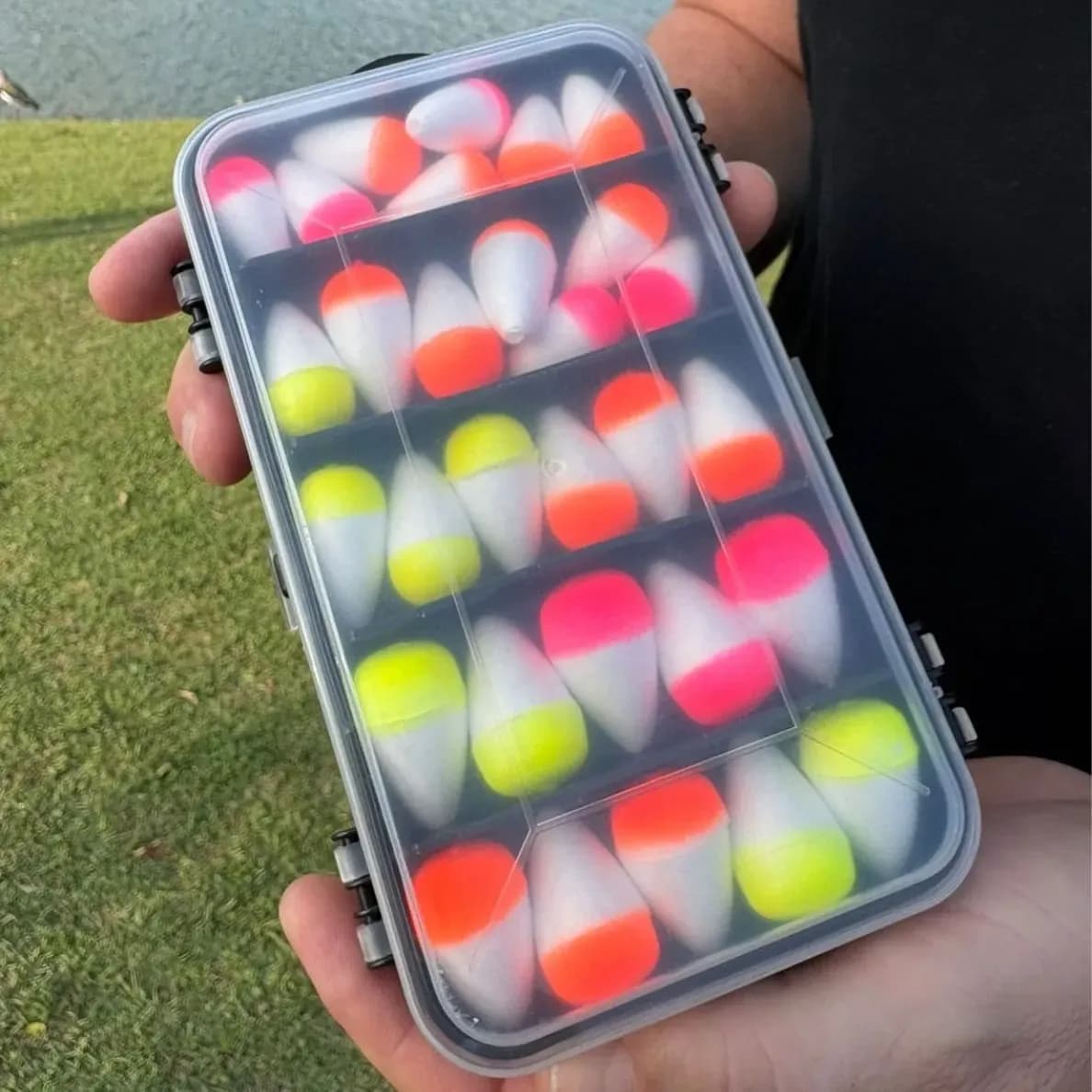 Kit 40  Boias De Pesca Com  Estojo Lambari Vários Tamanhos