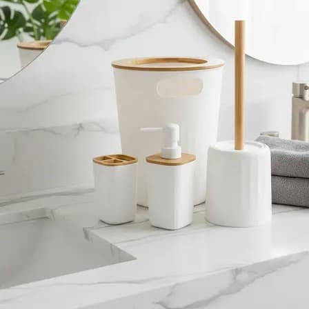 Kit 4 Pcs Acessórios Banheiro Branco Com Acabamento  Em Bambu Branco Com Bambu